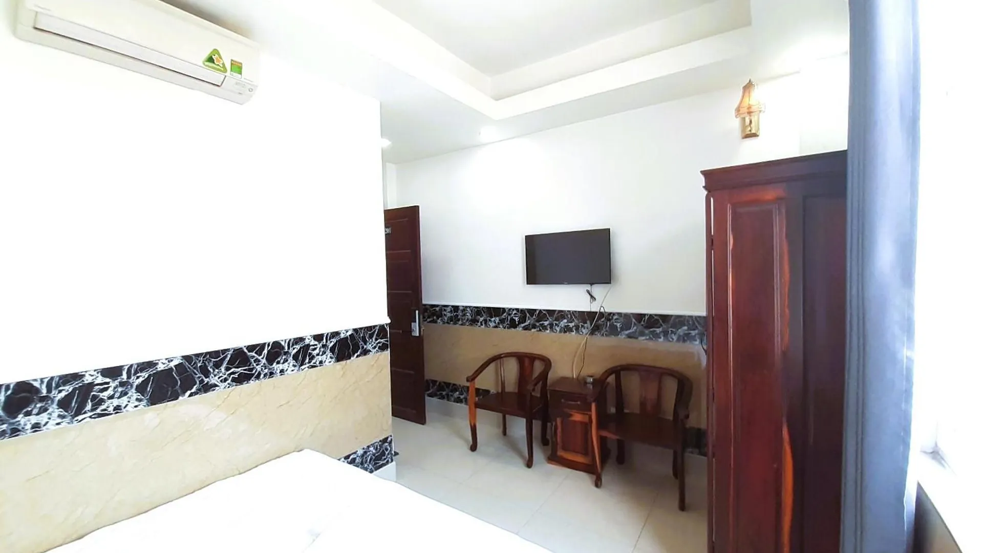 Do Gia Hotel Ho Chi Minh City 2*,  Vietnam